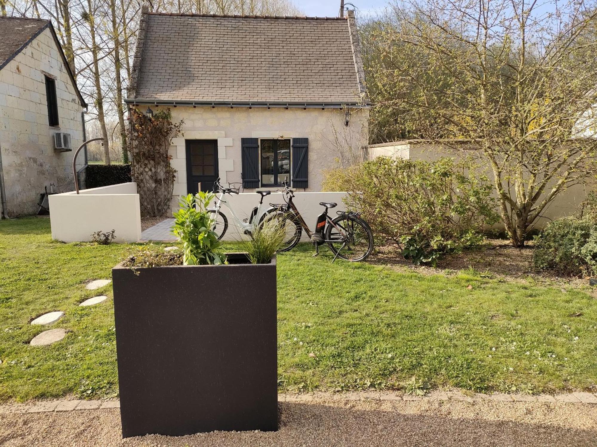 Les Logis D Usse Villa Rigny-Usse ภายนอก รูปภาพ